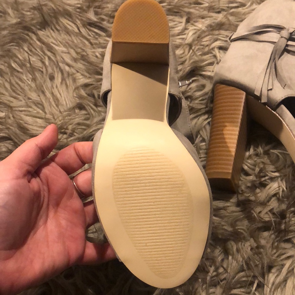 Shoes - Picture 3 of 3